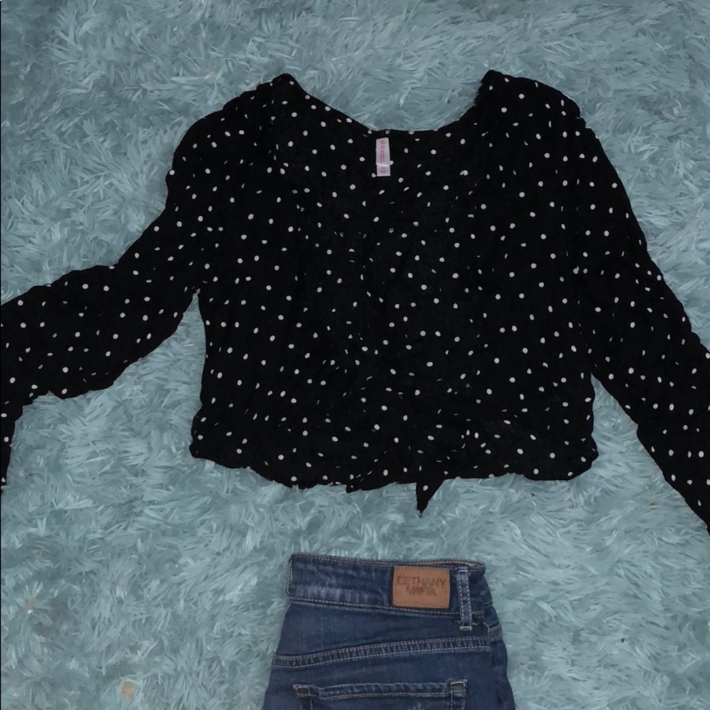 Button up and tie up polka dot crop top